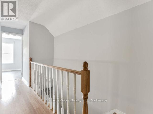 186 Sherman Avenue N Property Photo 8