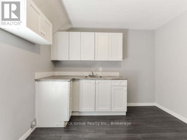 186 Sherman Avenue N Property Photo 9
