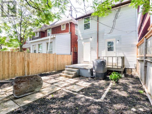 186 Sherman Avenue N Property Photo 24