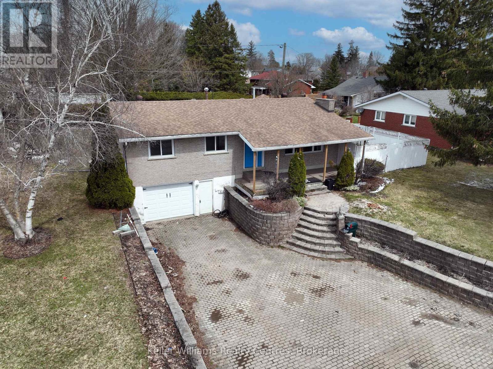 470 7th Street Property Photo 3