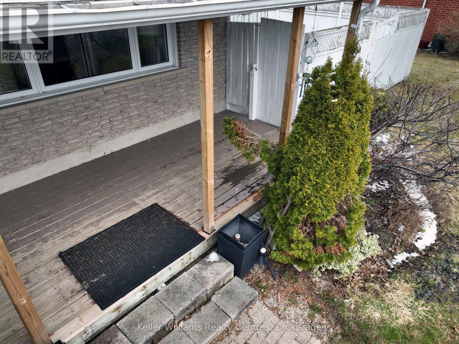 470 7th Street Property Photo 10