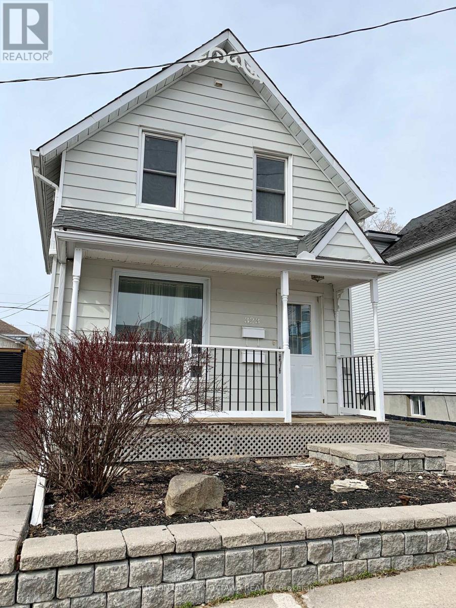 323 MONTFORT STREET Property Photo 1