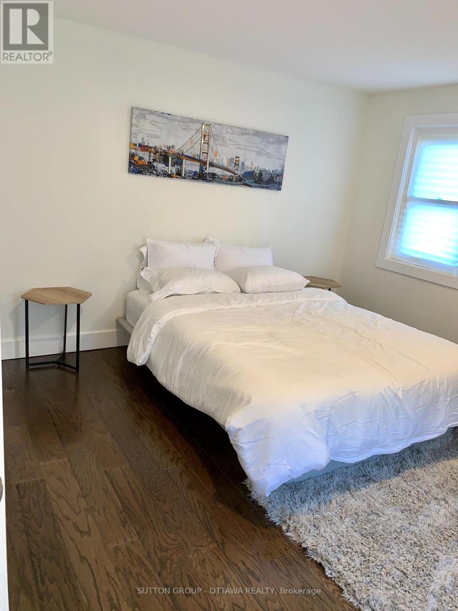 323 Montfort Street Property Photo 14