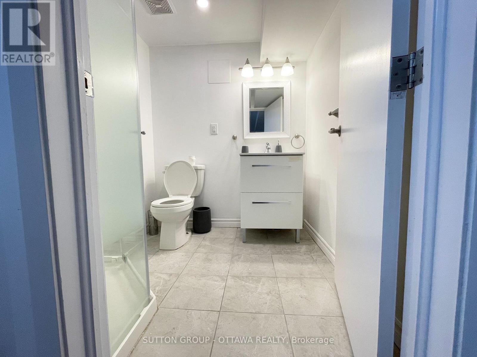 323 Montfort Street Property Photo 30