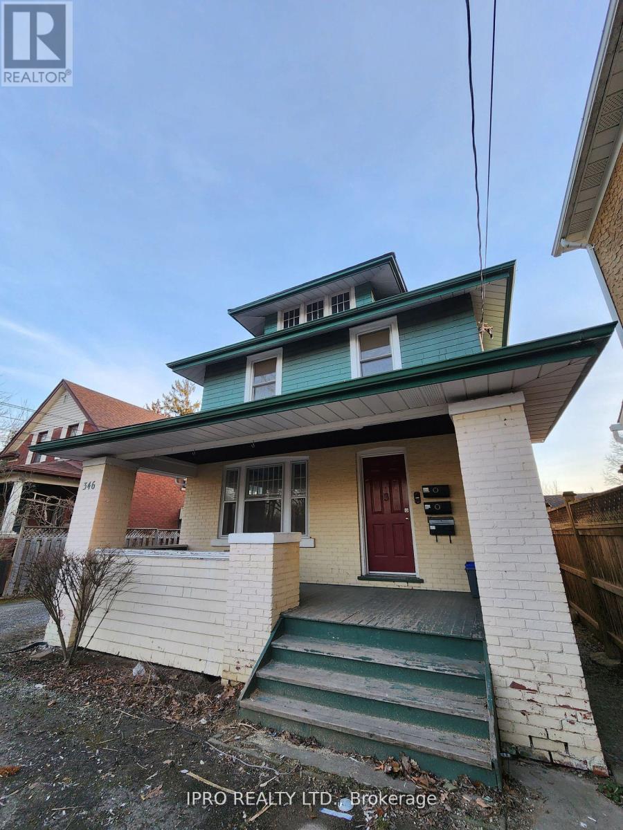 3 - 346 Queenston Street Property Photo 1