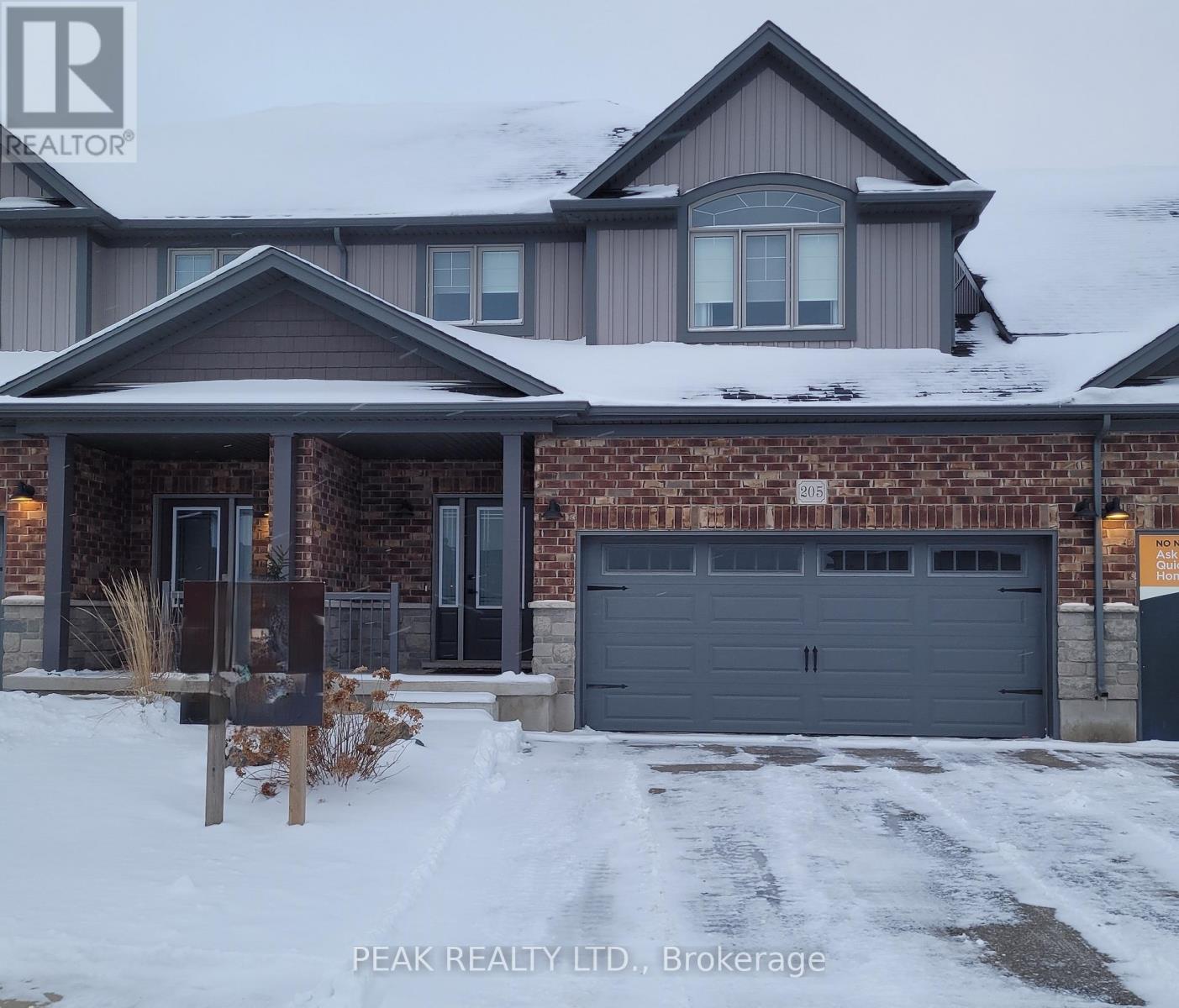 205 Applewood Street Property Photo 1