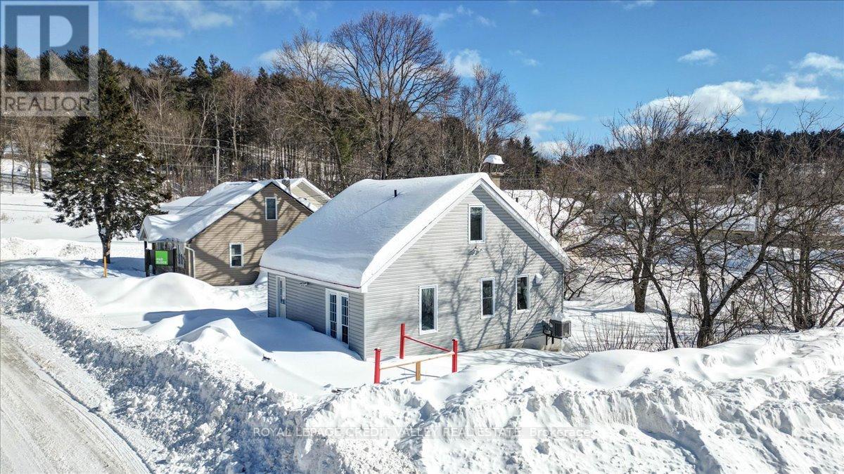 18 Snow Road S Property Photo