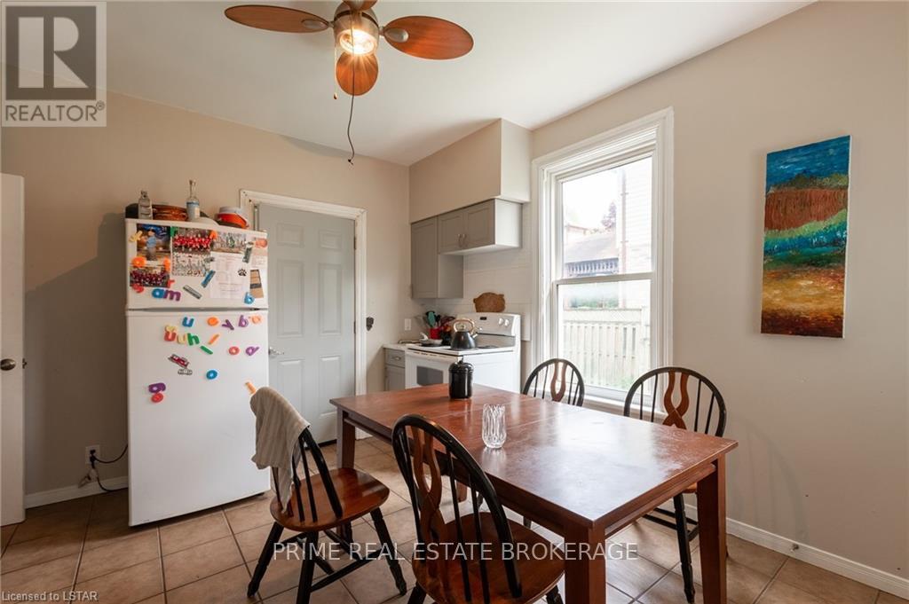 86 Givins Street Property Photo 8