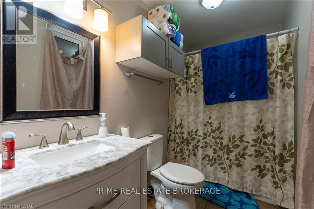 86 Givins Street Property Photo 16