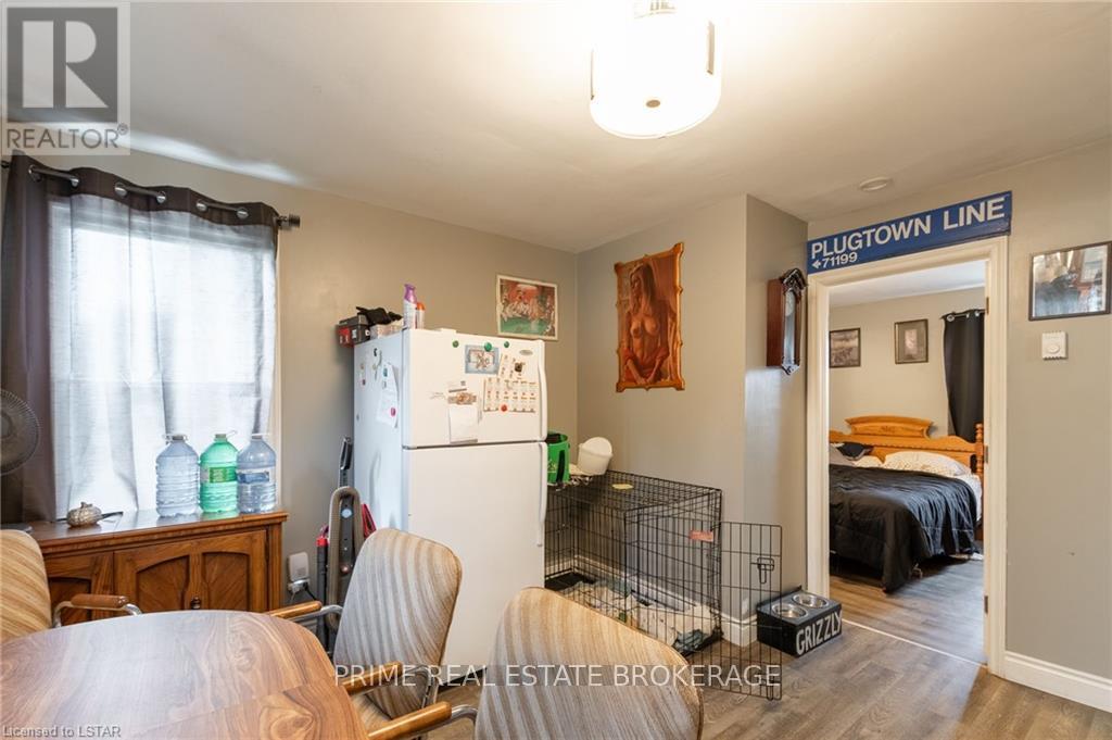 86 Givins Street Property Photo 26