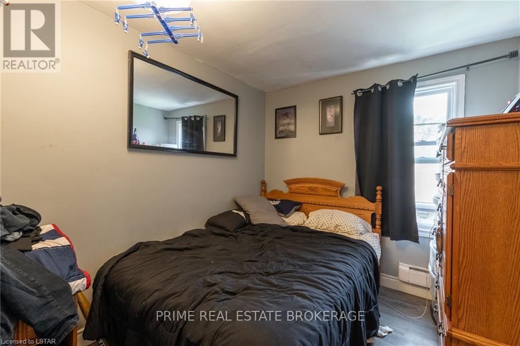 86 Givins Street Property Photo 27