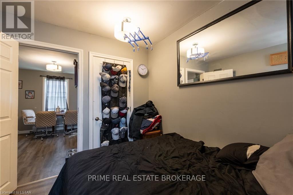 86 Givins Street Property Photo 28