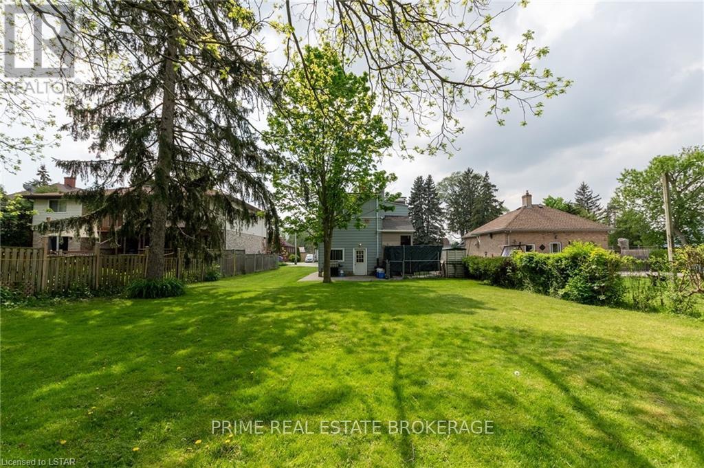 86 Givins Street Property Photo 33