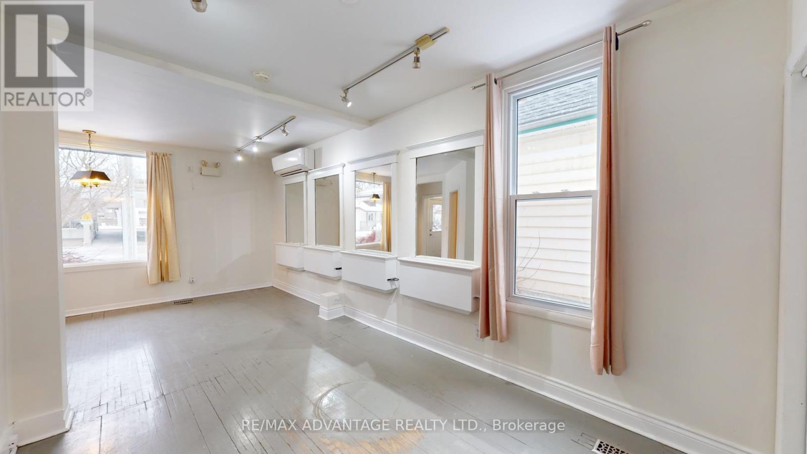 156 Bruce Street Property Photo 4