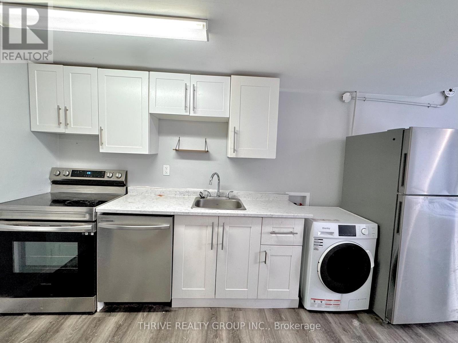 310 - 91 Thames Street S Property Photo 3