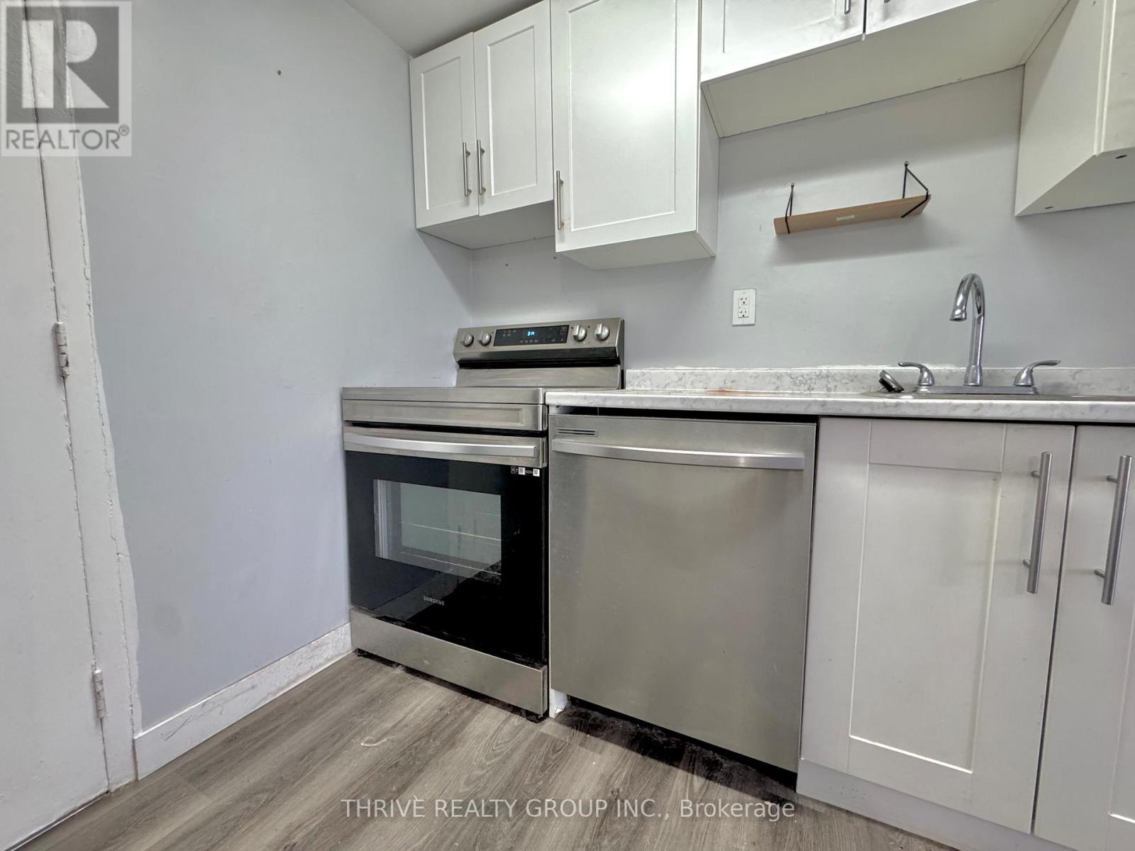 310 - 91 Thames Street S Property Photo 4