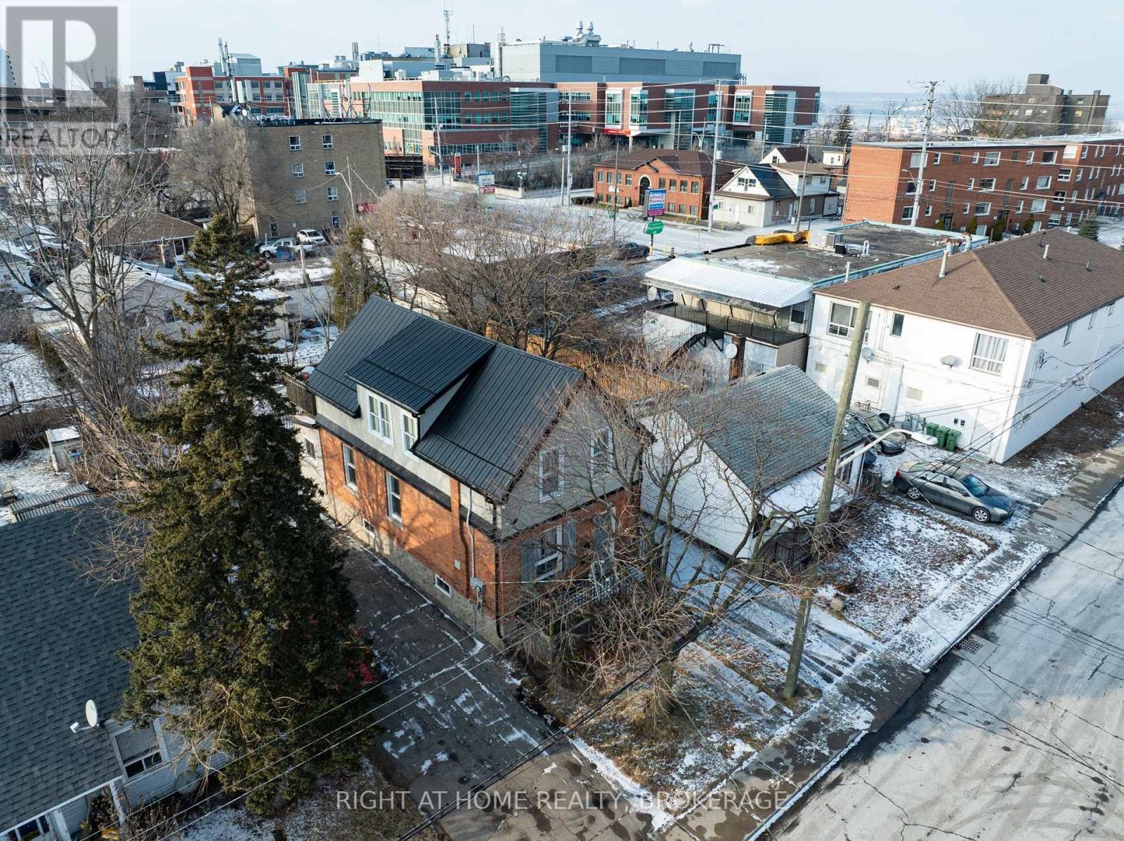 6 32nd Street E Property Photo 3
