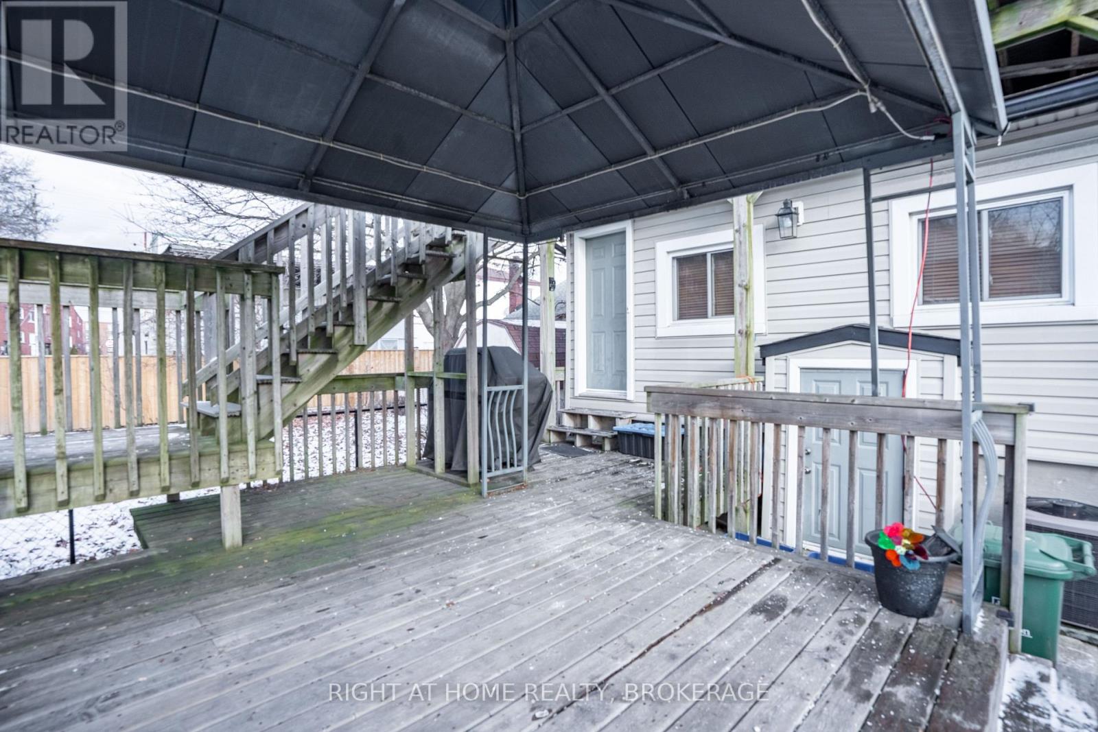 6 32nd Street E Property Photo 15