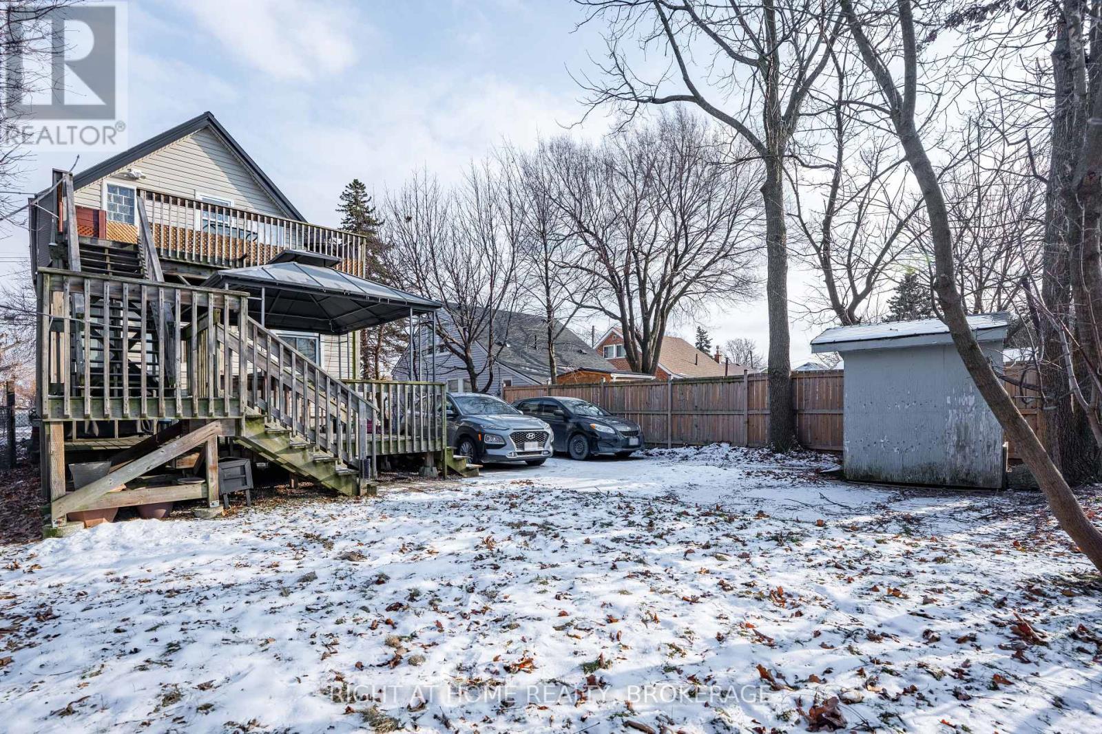 6 32nd Street E Property Photo 16