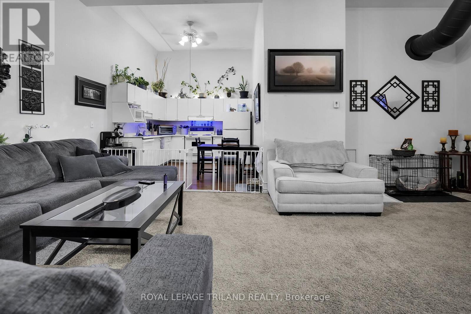 449 Talbot Street Property Photo 19