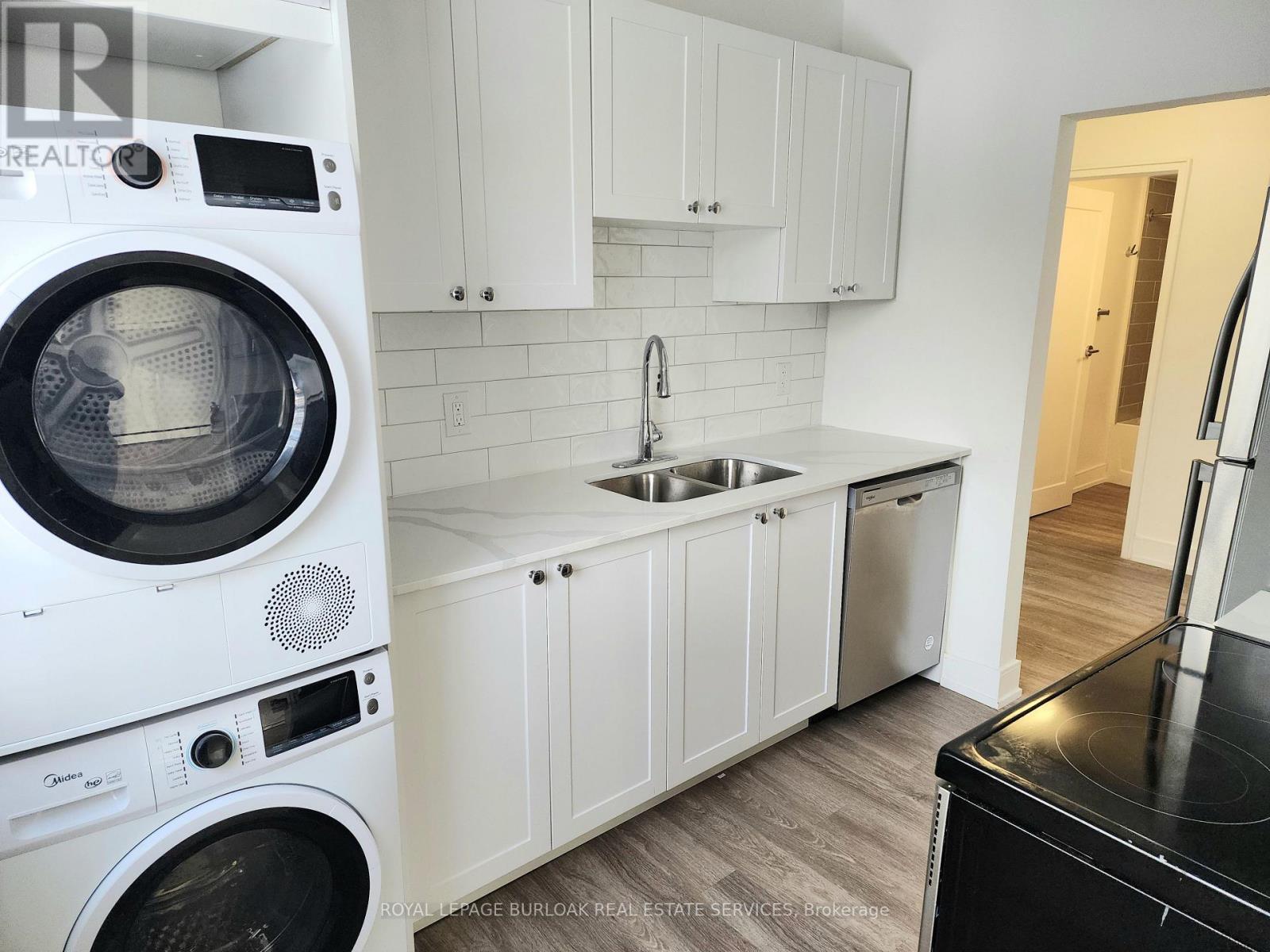 7 - 10 West Park Avenue Property Photo 1