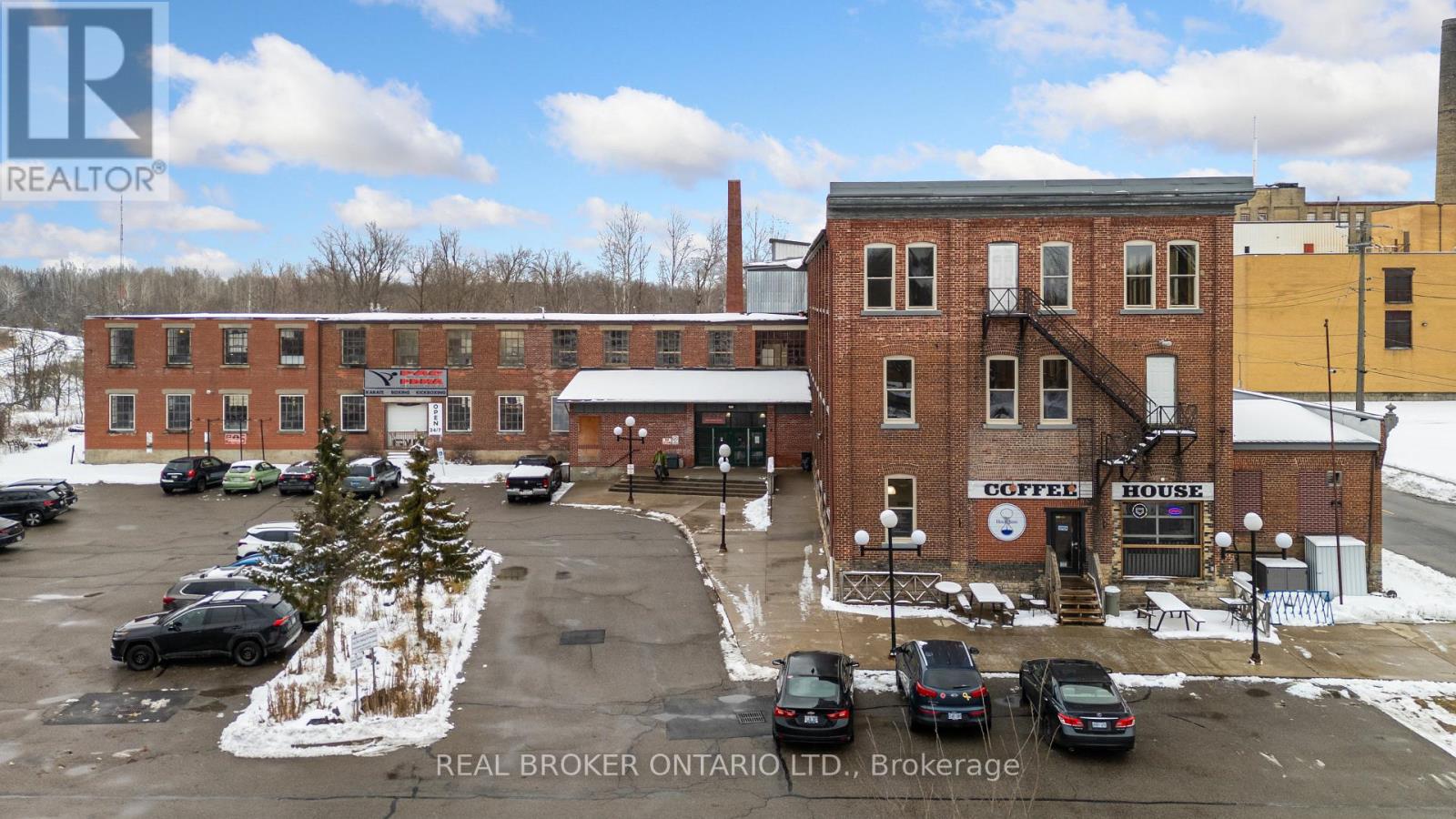 150 - 1 SHERBROOKE STREET E Property Photo 1