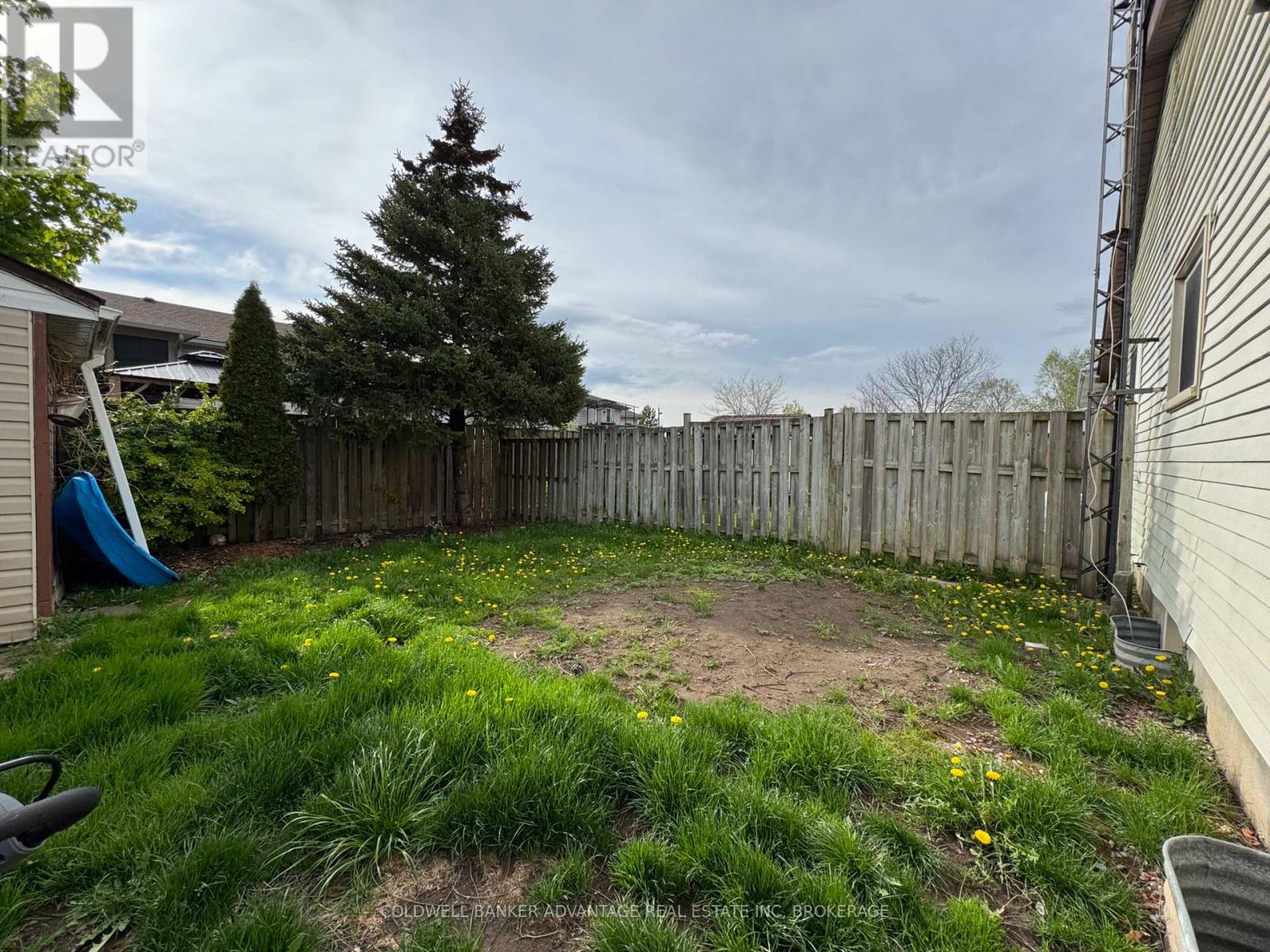 37 Mayfair Drive Property Photo 15