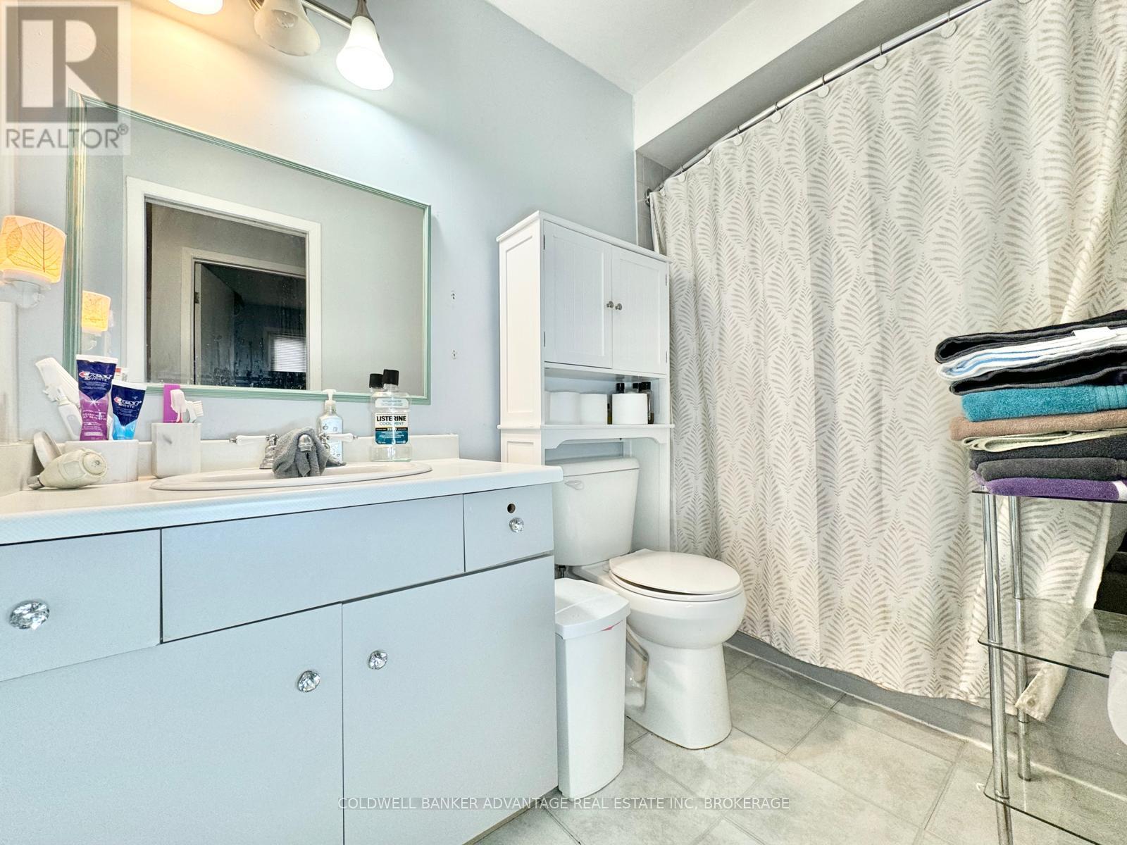 37 Mayfair Drive Property Photo 18