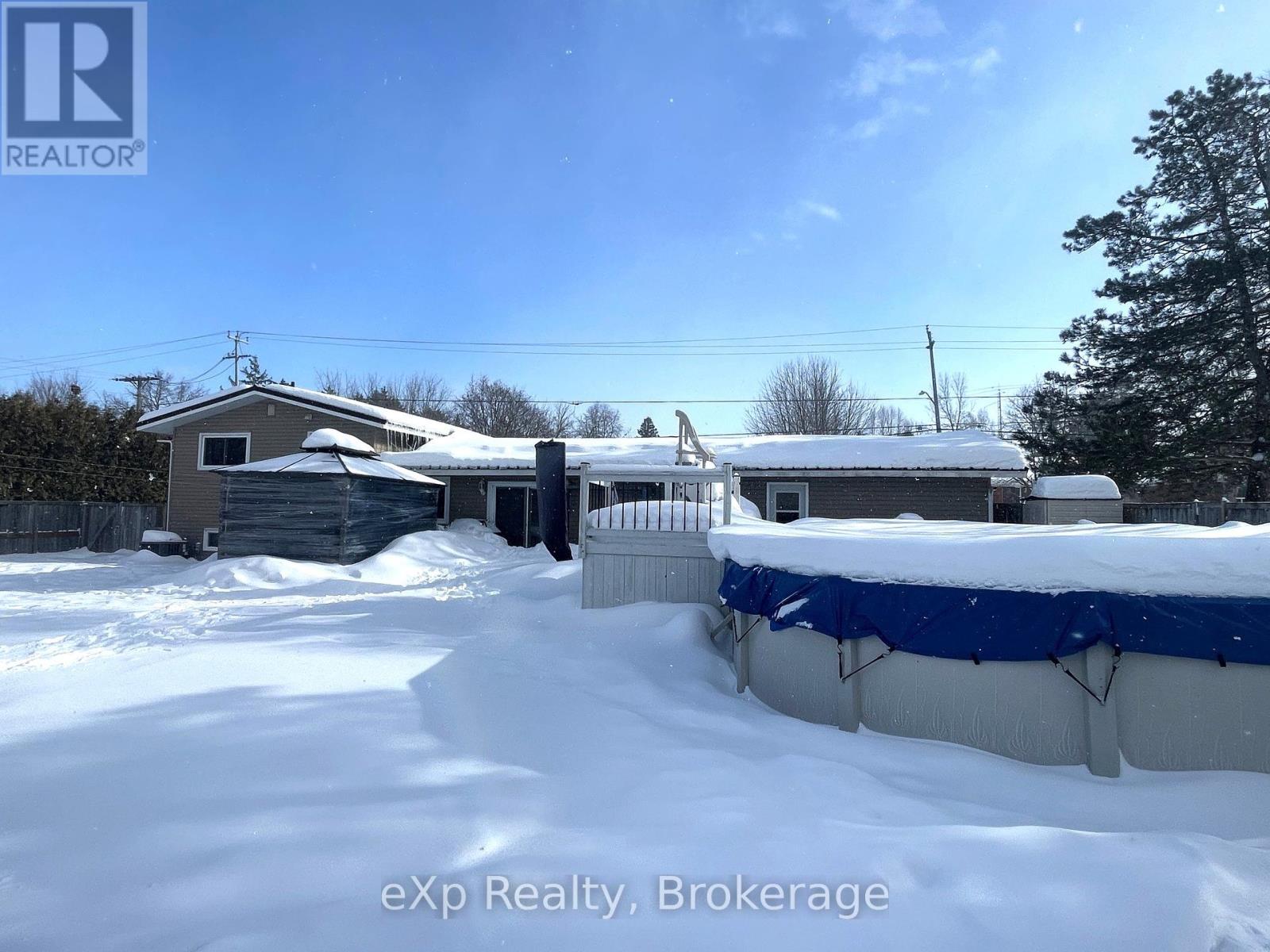 170 11th Avenue Property Photo 4