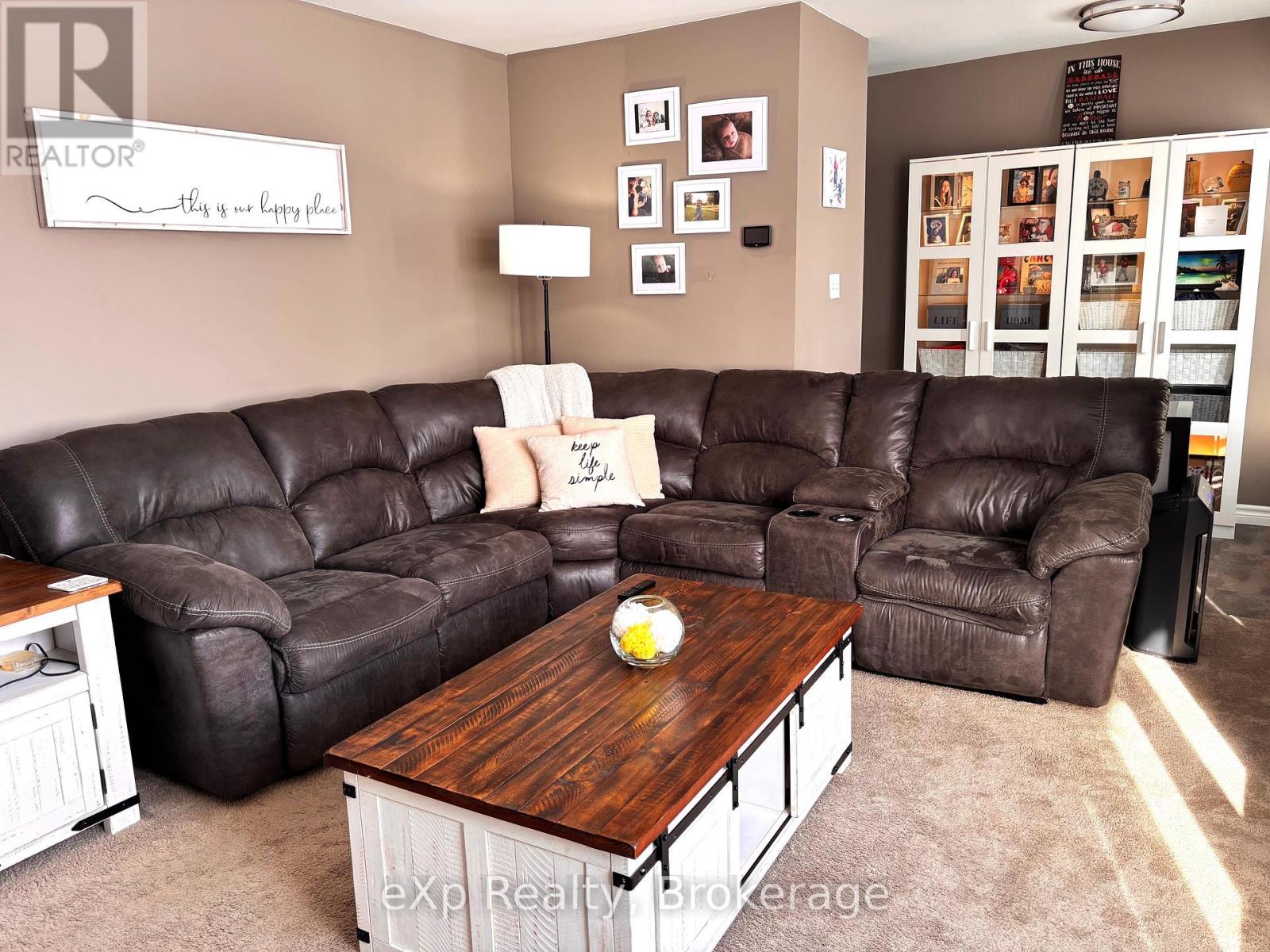 170 11th Avenue Property Photo 16