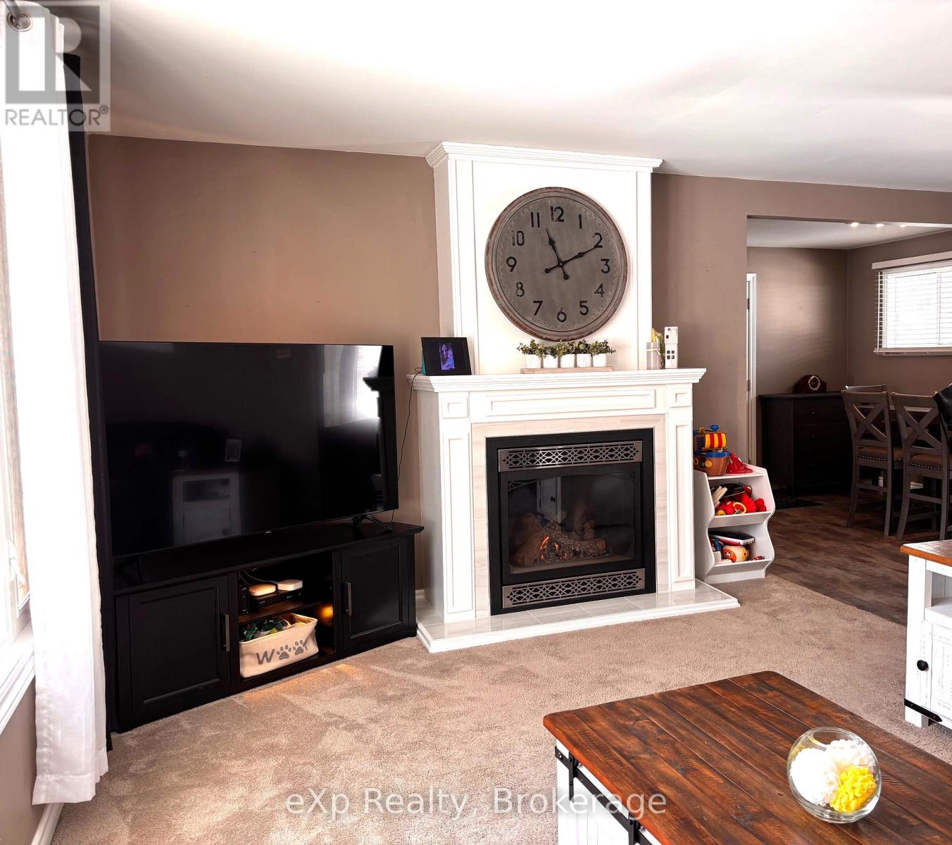170 11th Avenue Property Photo 18