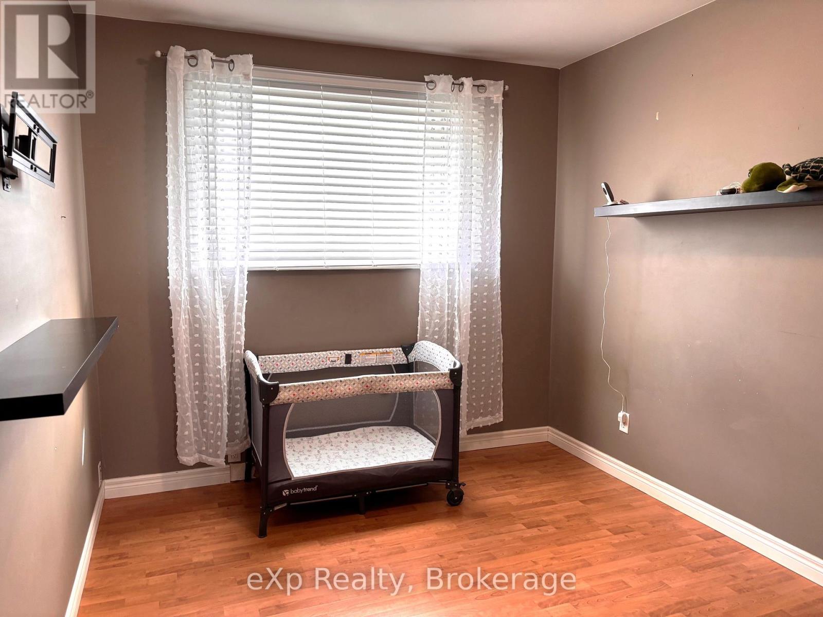 170 11th Avenue Property Photo 24