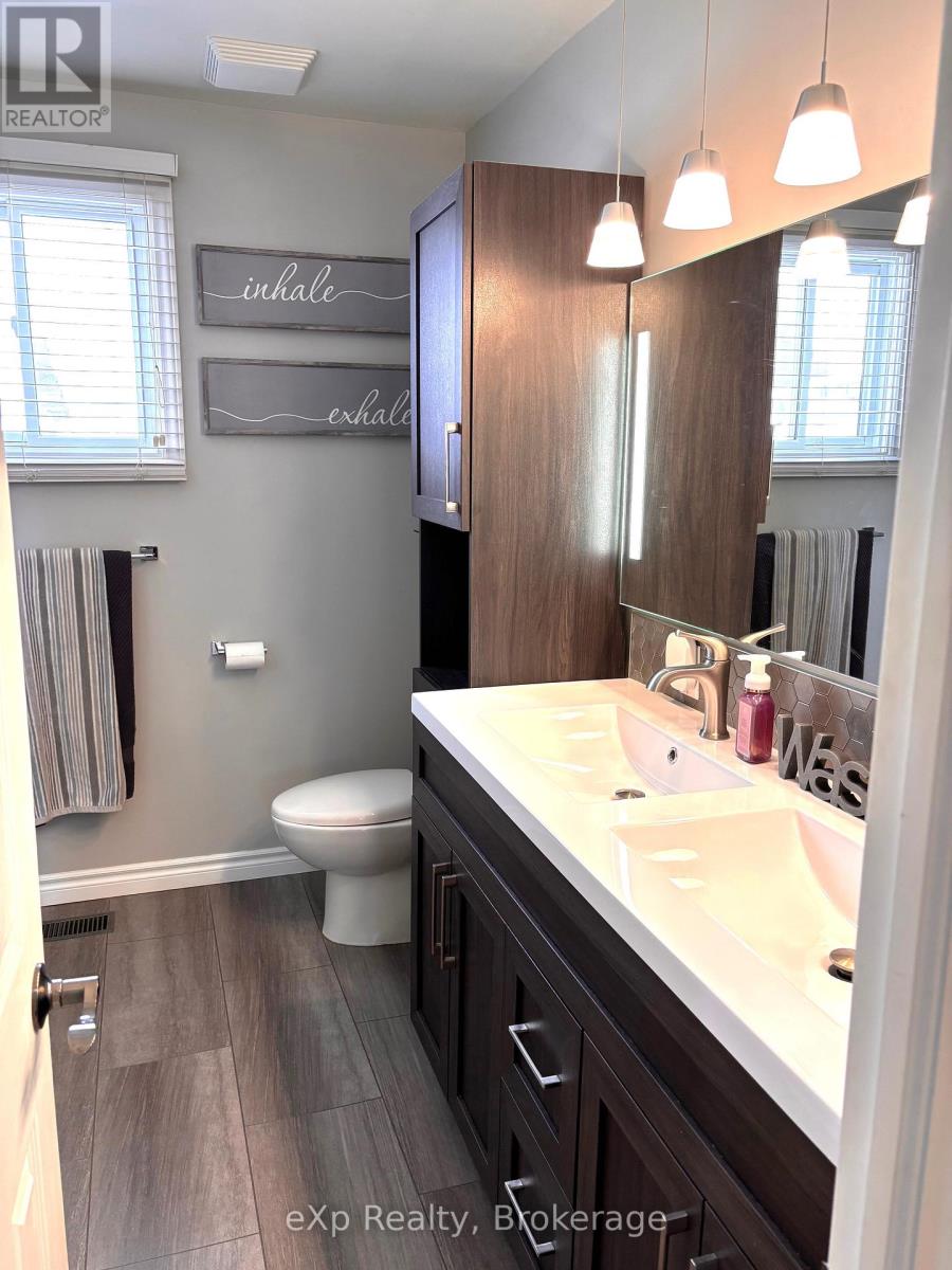 170 11th Avenue Property Photo 25
