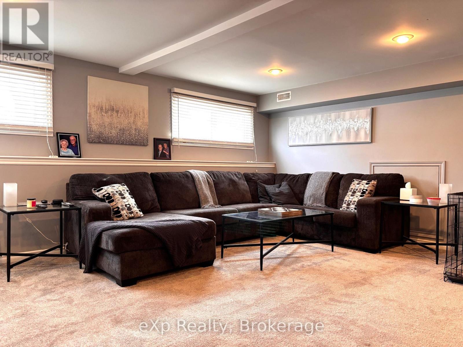 170 11th Avenue Property Photo 26