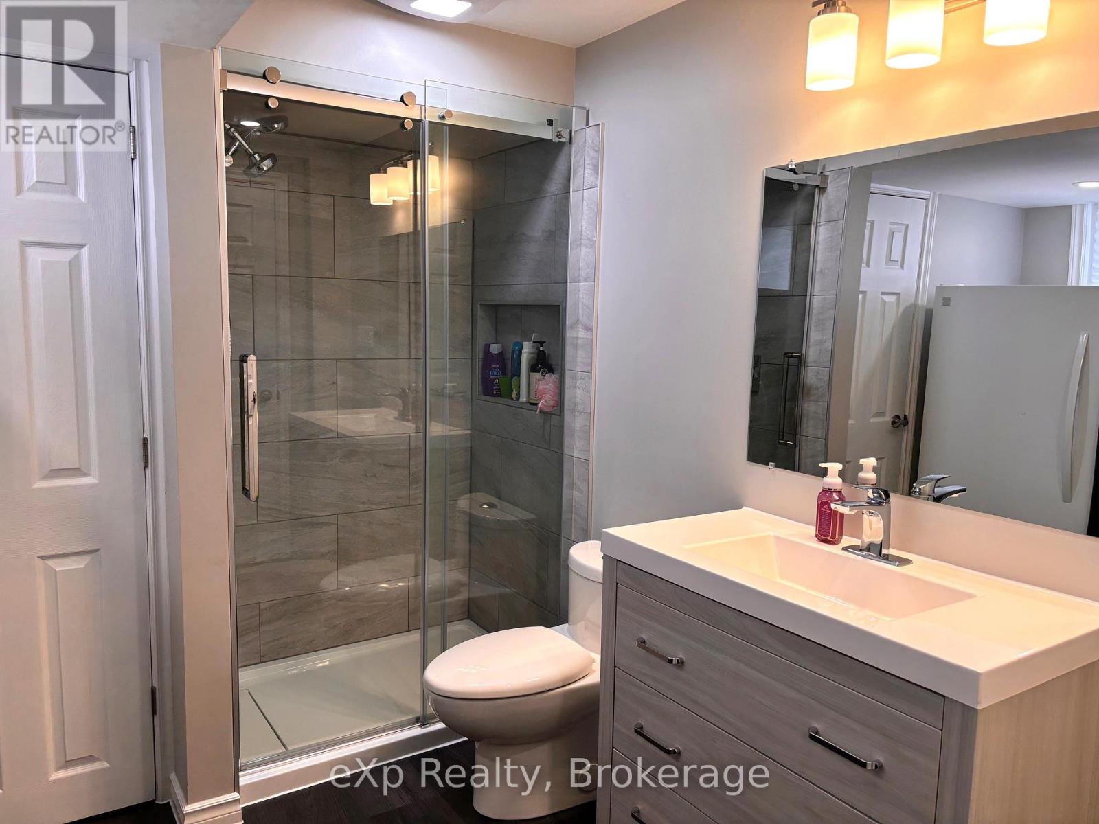 170 11th Avenue Property Photo 30