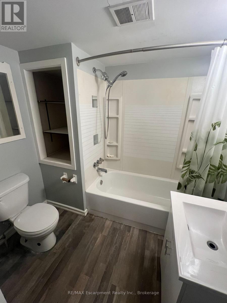 306 St. Patrick Street W Property Photo 28