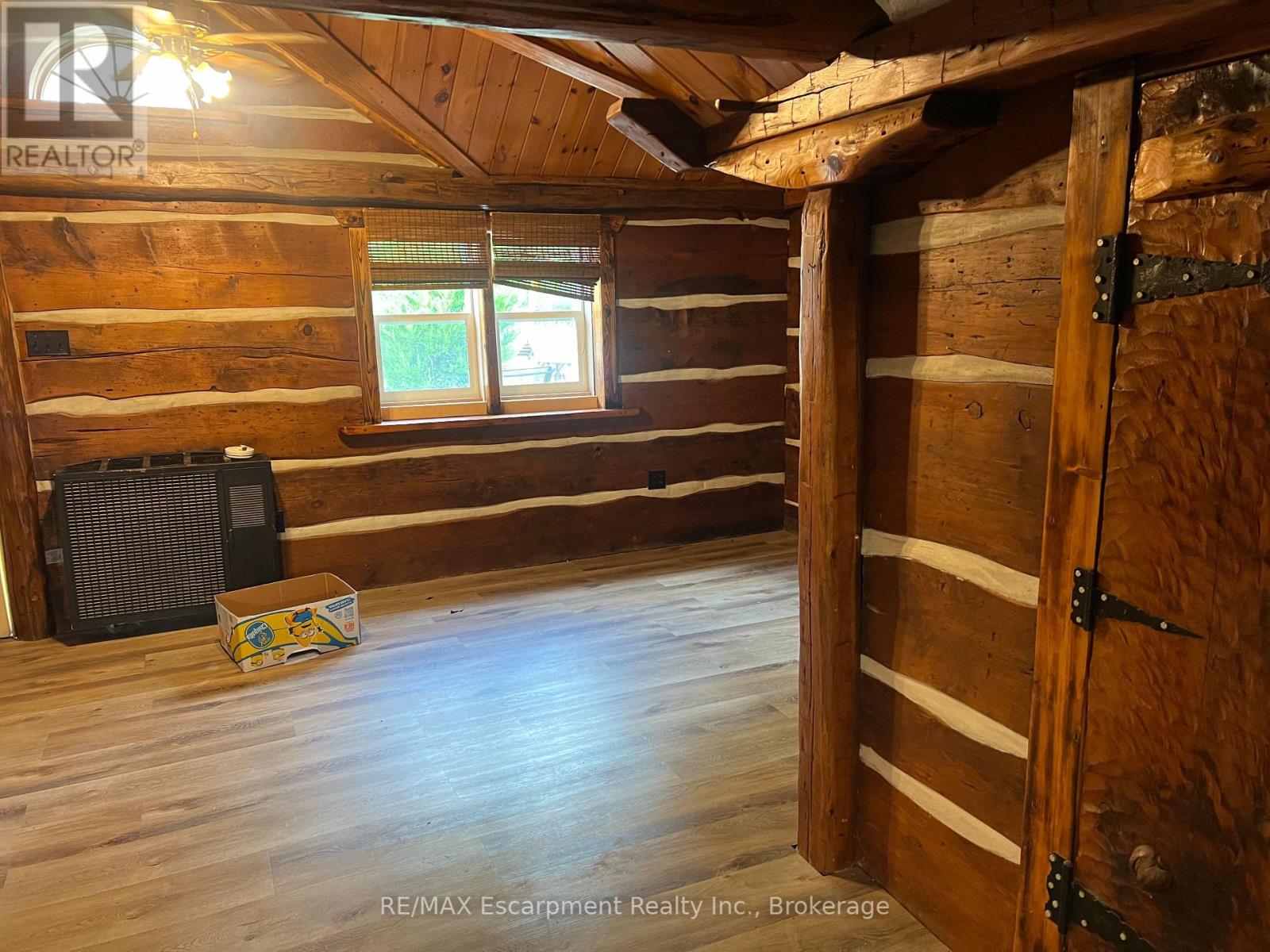 306 St. Patrick Street W Property Photo 48