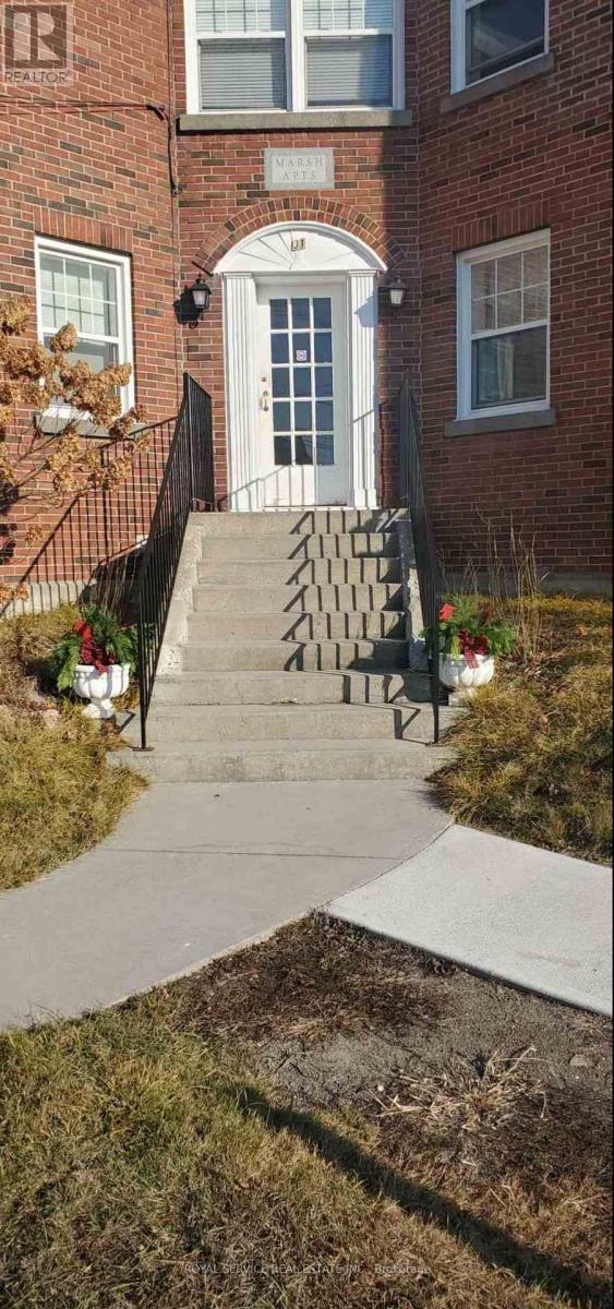31 MILL STREET N Property Photo 1