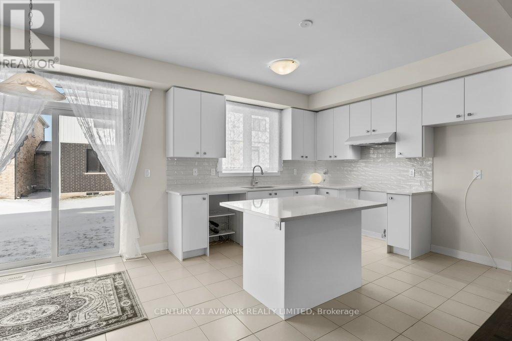 141 Keelson Street Property Photo 11