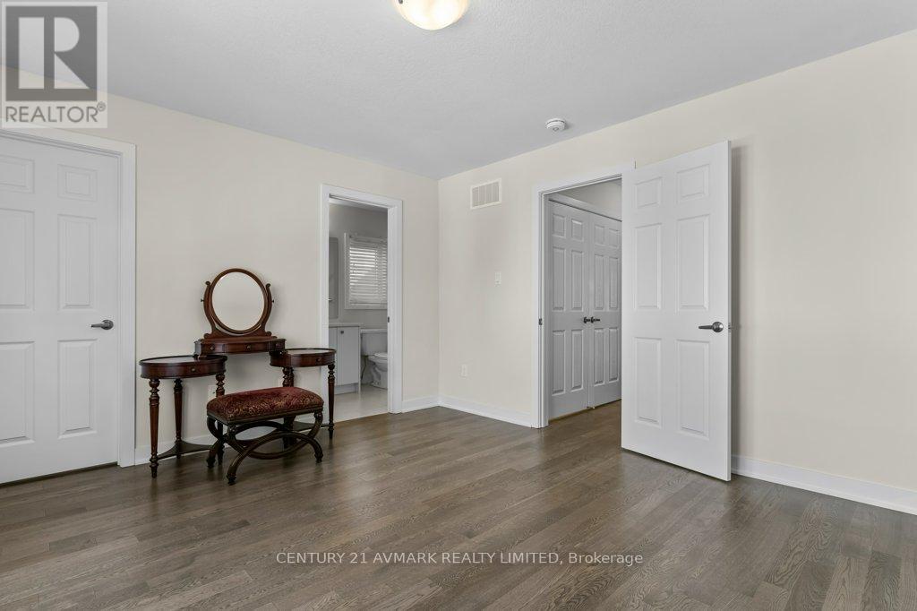 141 Keelson Street Property Photo 28