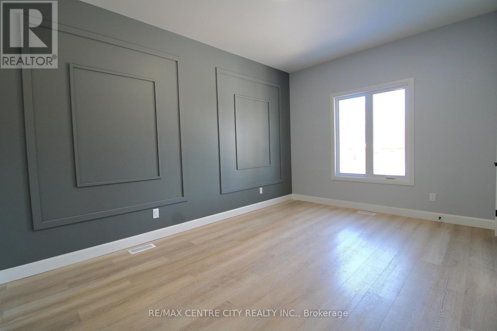 126 Price Street Property Photo 8