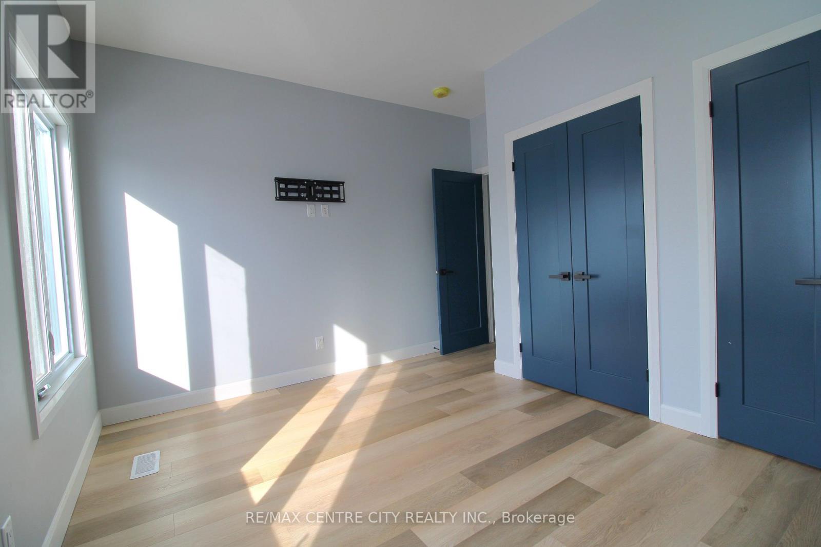 126 Price Street Property Photo 31