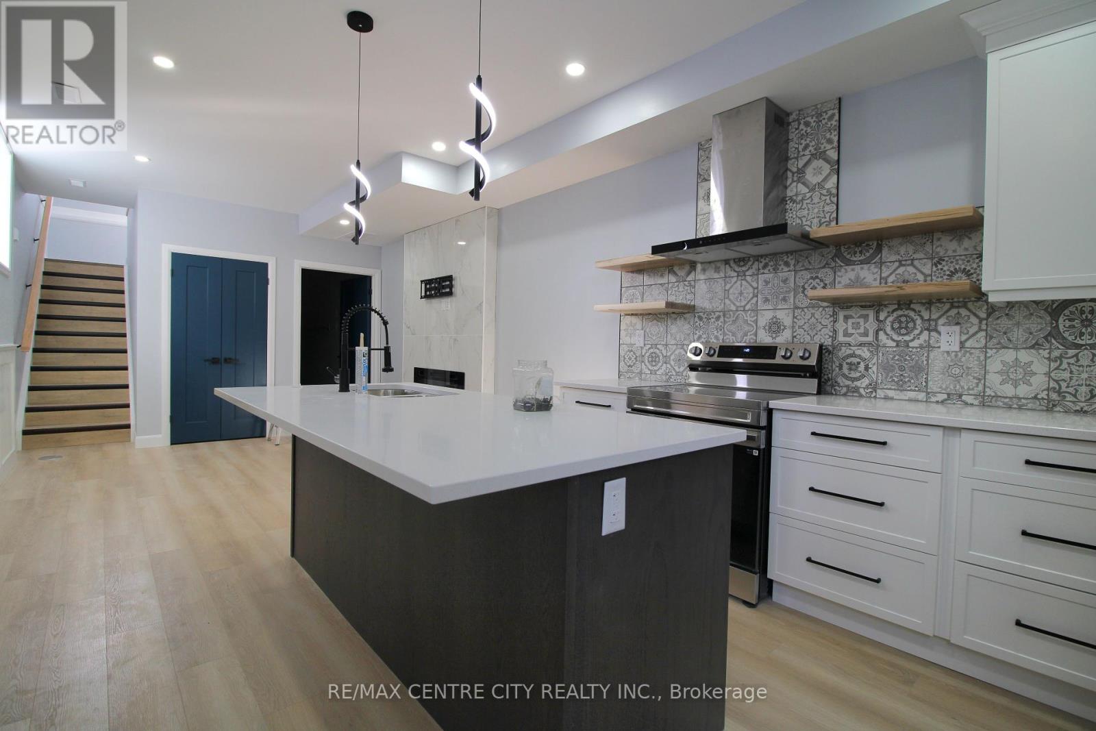 126 Price Street Property Photo 43
