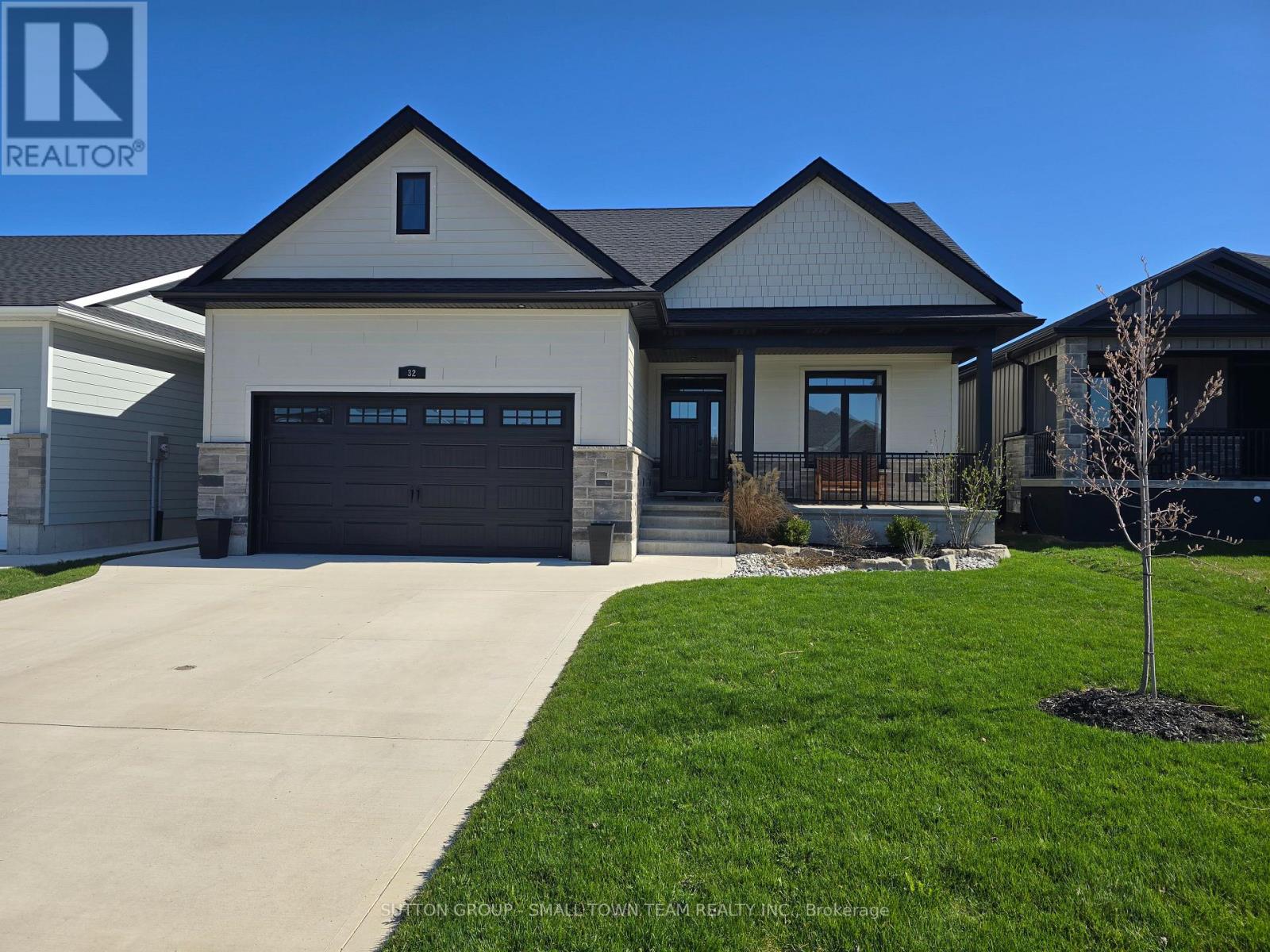 32 Brooklawn Drive Property Photo 1