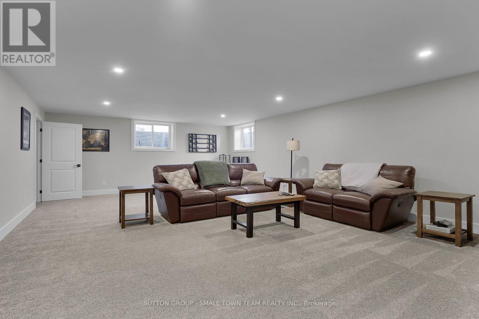 32 Brooklawn Drive Property Photo 26
