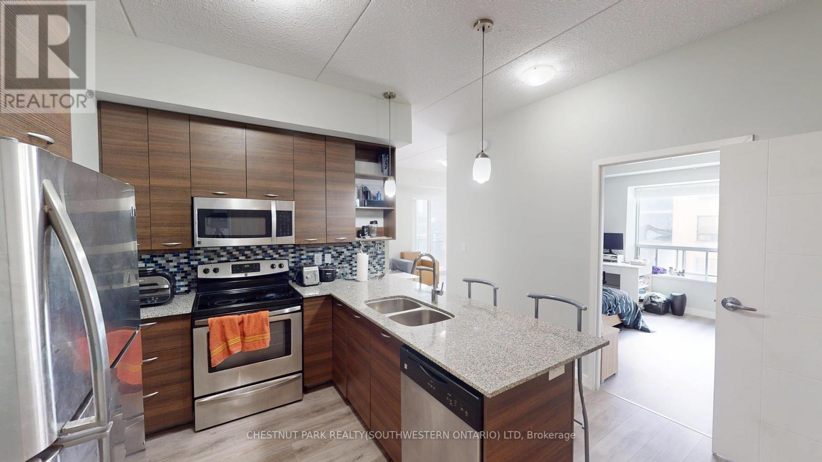 502 - 318 Spruce Street Property Photo 12