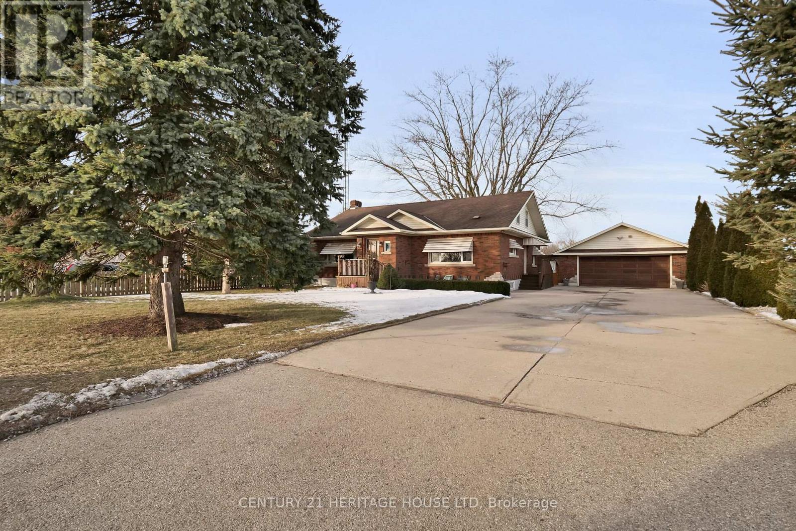 8835 Plank Road Property Photo