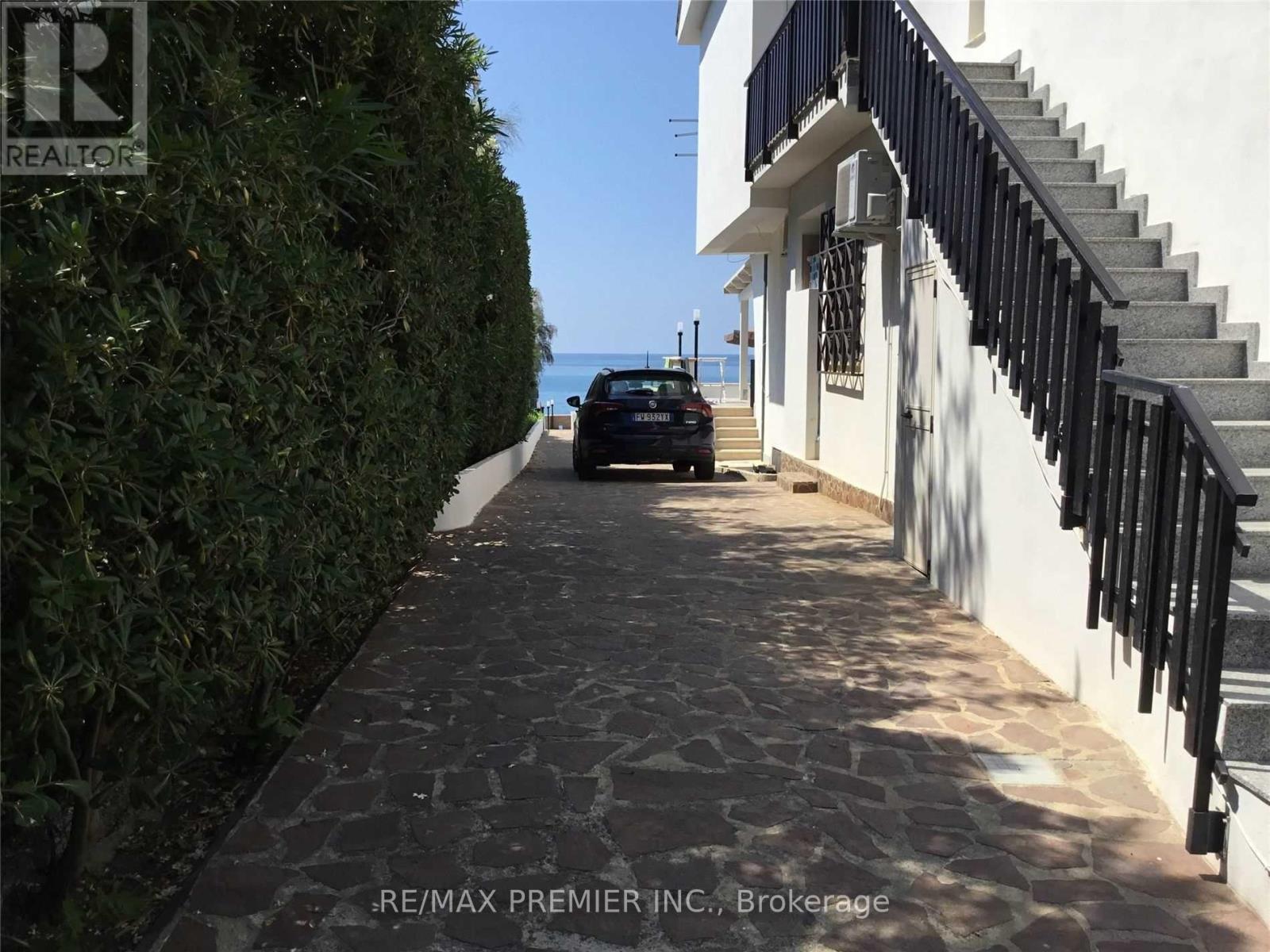A - 83 Con S Maria Di Mare Property Photo 2