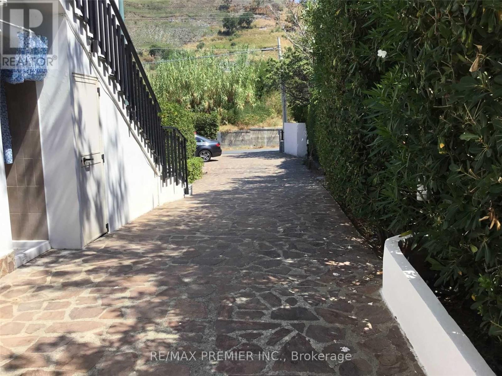 A - 83 Con S Maria Di Mare Property Photo 6