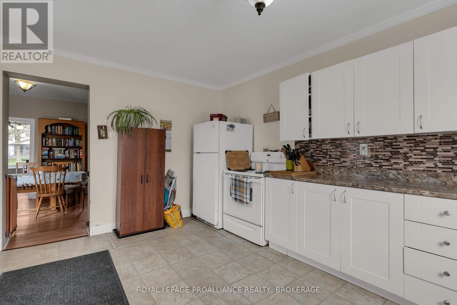 30/32/34 Victoria Avenue Property Photo 12